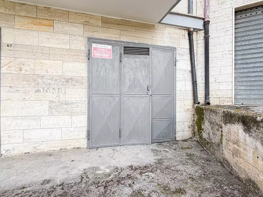 Immagine 19 di Appartamento in vendita  in Via Raffaello a Manfredonia