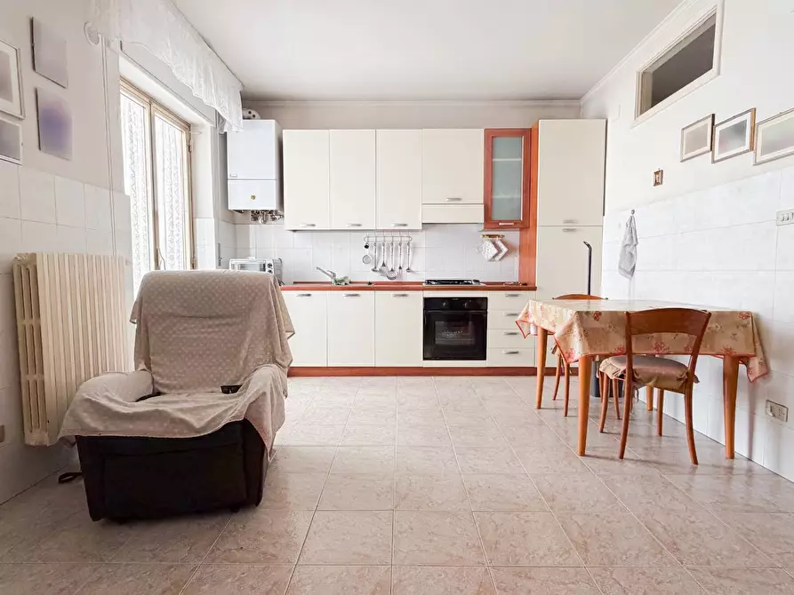 Immagine 3 di Appartamento in vendita  in VIA CIMARRUSTI a Manfredonia