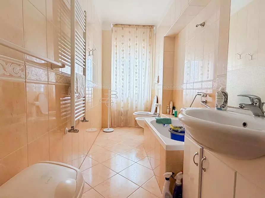 Immagine 13 di Appartamento in vendita  in VIA CIMARRUSTI a Manfredonia