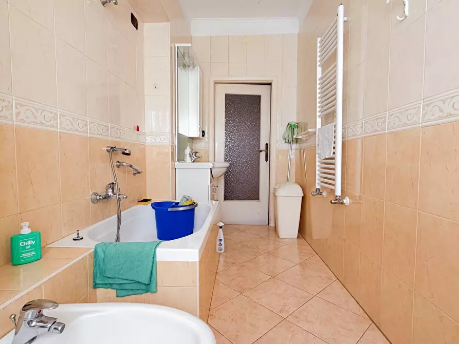 Immagine 14 di Appartamento in vendita  in VIA CIMARRUSTI a Manfredonia