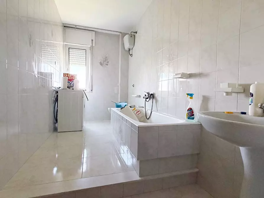 Immagine 7 di Appartamento in vendita  in via gandelasio a Monte Sant'angelo