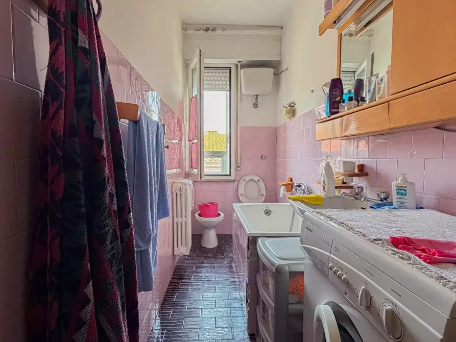 Immagine 9 di Appartamento in vendita  in VIA MANFREDI a Monte Sant'angelo