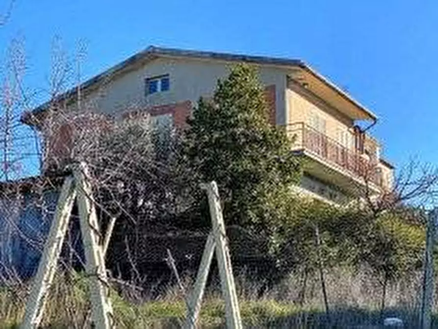 Immagine 1 di Rustico / casale in vendita  a Offida