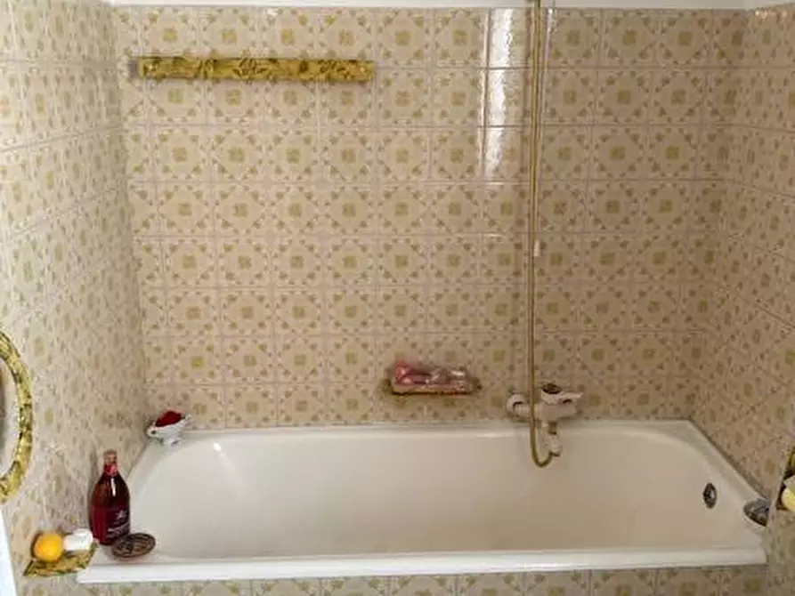 Immagine 21 di Appartamento in vendita  a San Benedetto Del Tronto