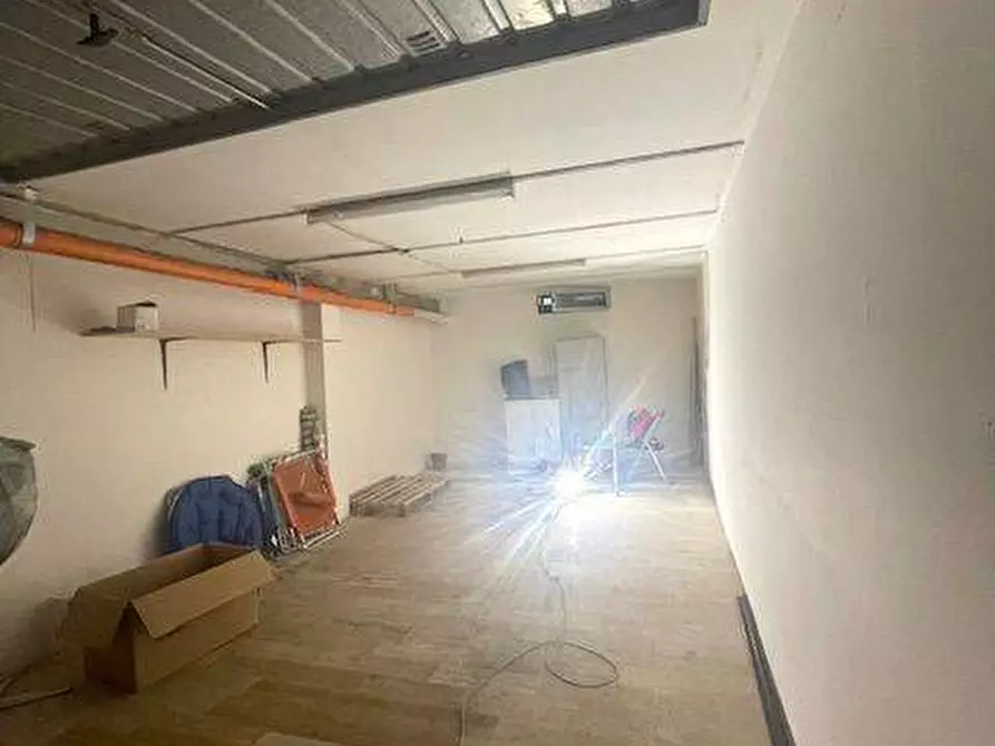 Immagine 3 di Box auto in vendita  a Grottammare