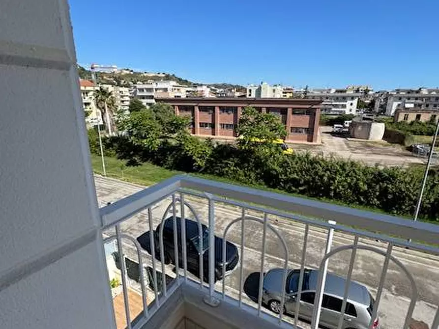 Immagine 13 di Appartamento in vendita  a San Benedetto Del Tronto