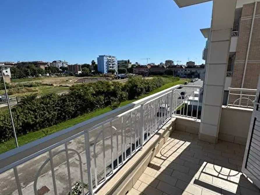 Immagine 14 di Appartamento in vendita  a San Benedetto Del Tronto
