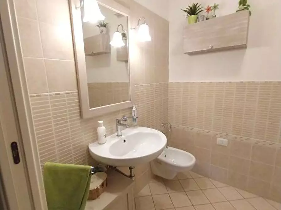 Immagine 9 di Appartamento in vendita  a Grottammare