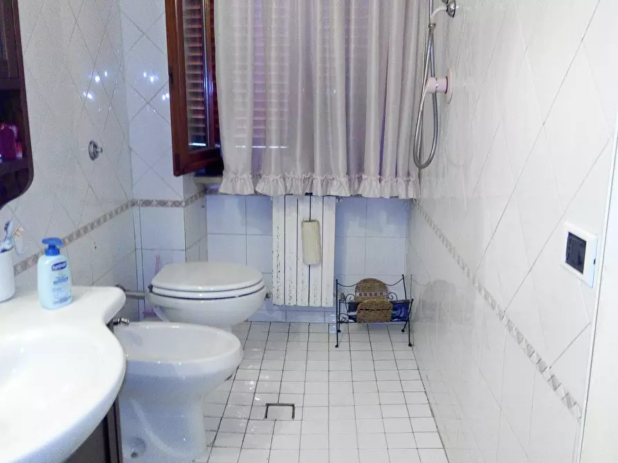 Immagine 15 di Casa indipendente in vendita  a San Benedetto Del Tronto