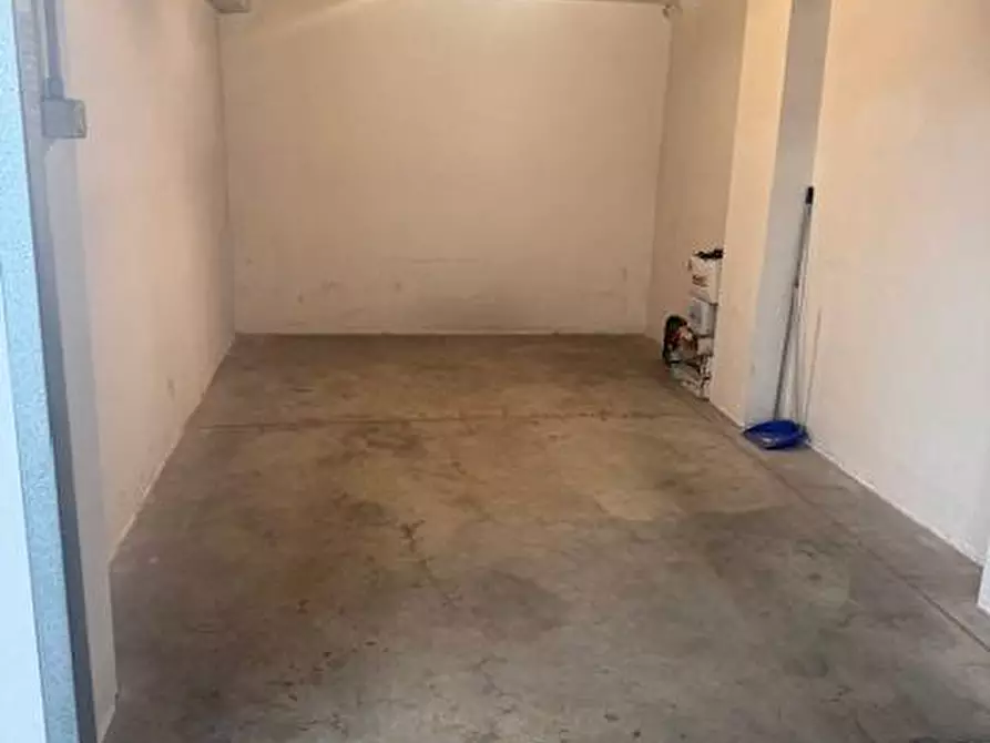 Immagine 21 di Appartamento in vendita  a San Benedetto Del Tronto