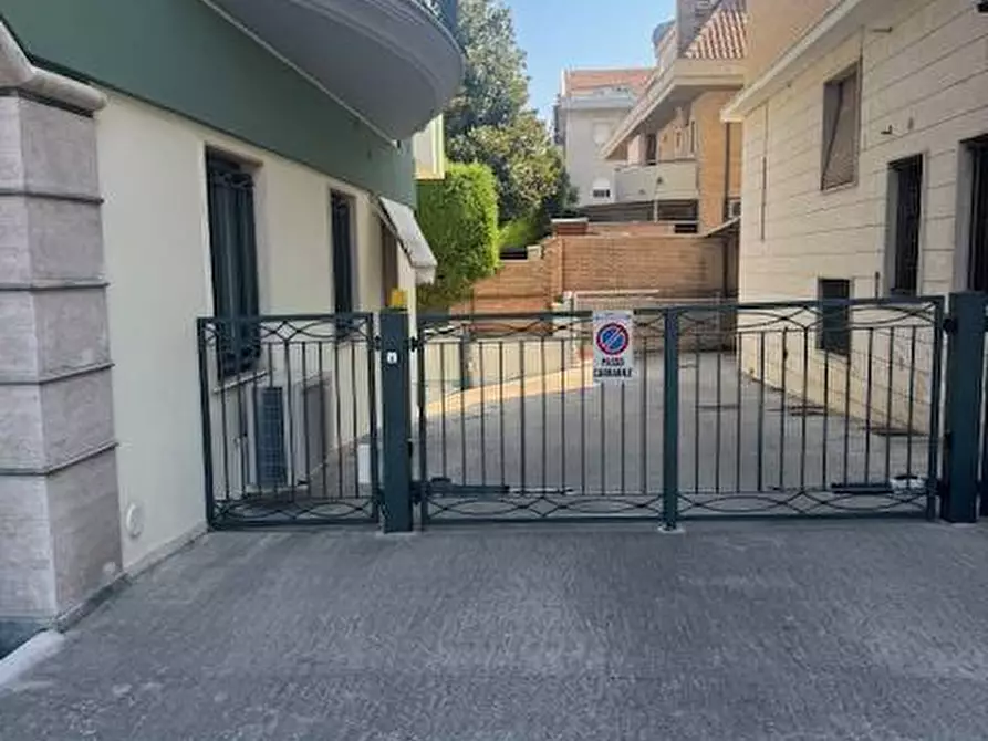 Immagine 22 di Appartamento in vendita  a San Benedetto Del Tronto