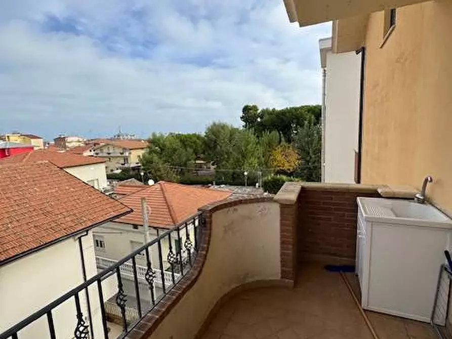 Immagine 2 di Appartamento in vendita  a Alba Adriatica