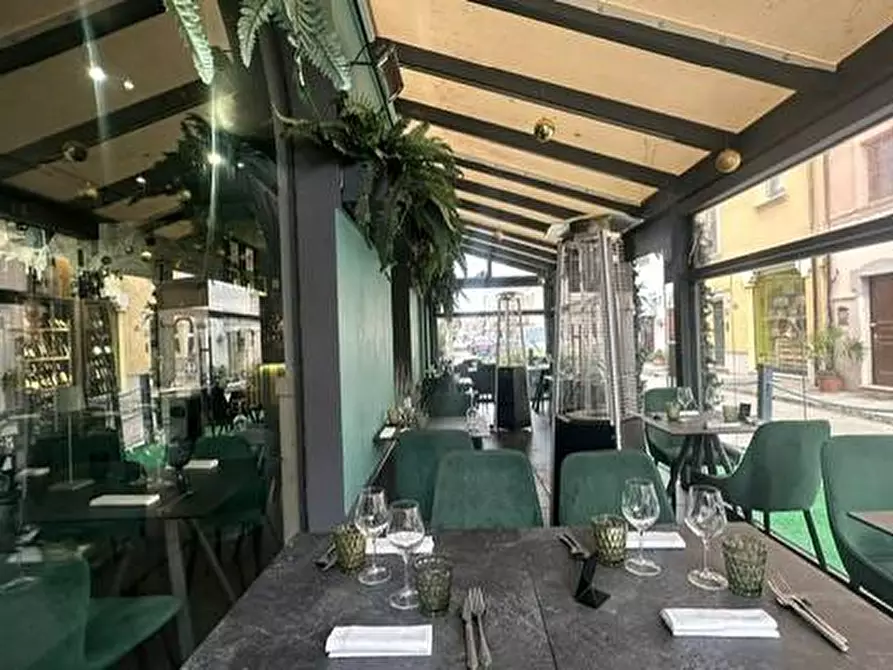 Immagine 8 di Attività commerciale in vendita  a San Benedetto Del Tronto