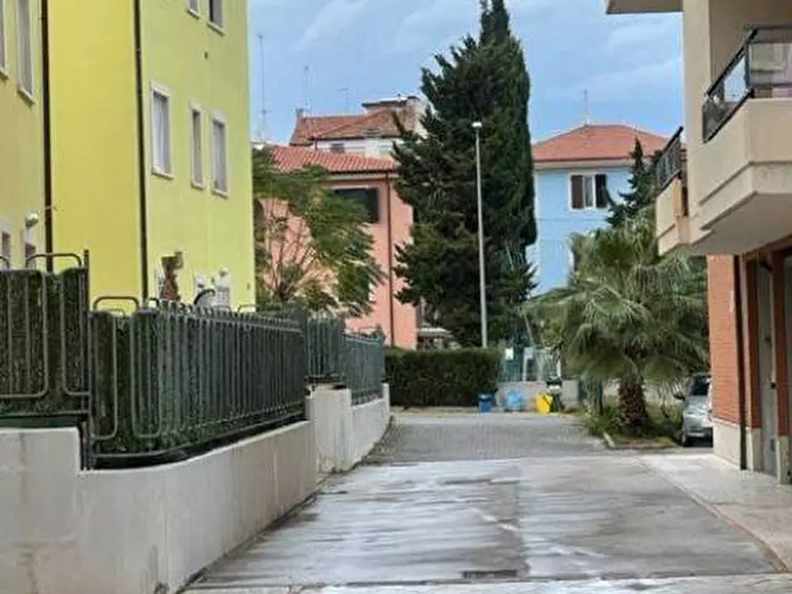 Immagine 1 di Box auto in vendita  a San Benedetto Del Tronto