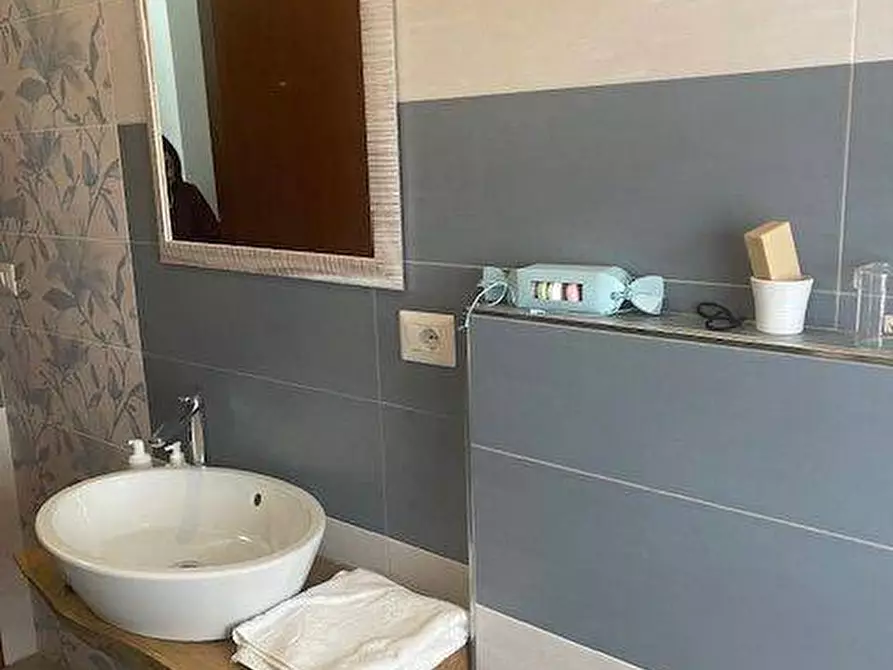 Immagine 12 di Appartamento in vendita  a Castel Di Lama