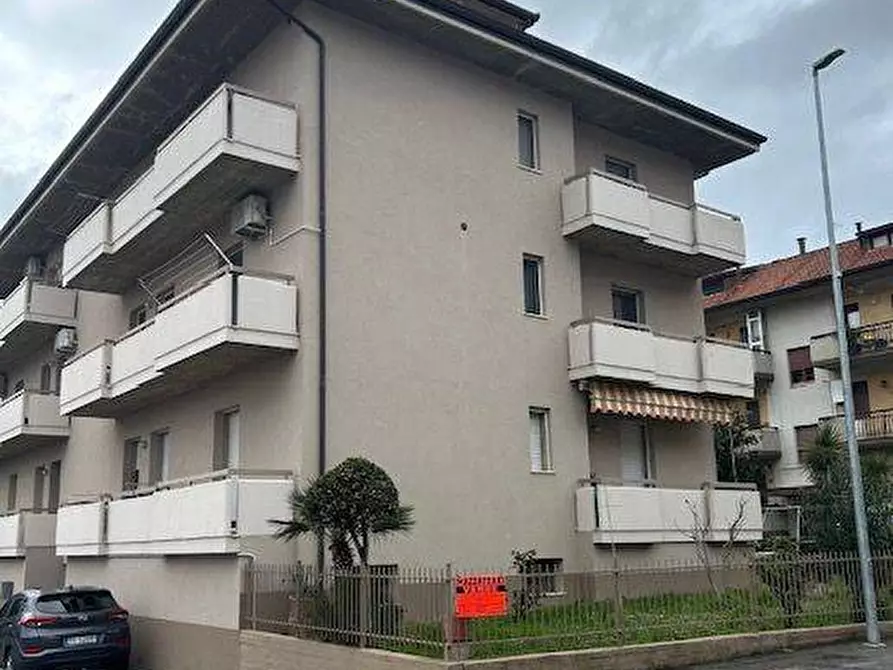 Immagine 27 di Appartamento in vendita  a Castel Di Lama