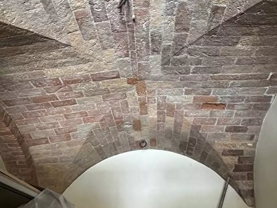 Immagine 1 di Locale commerciale in vendita  a San Benedetto Del Tronto