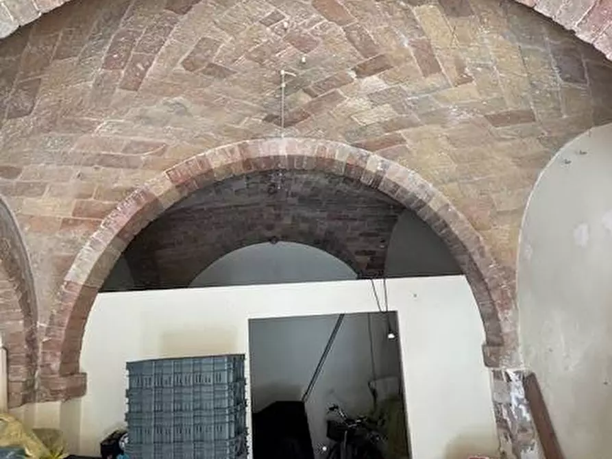 Immagine 2 di Locale commerciale in vendita  a San Benedetto Del Tronto