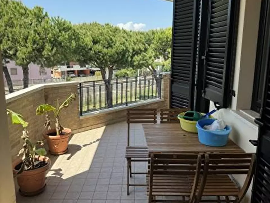 Immagine 2 di Appartamento in vendita  a Roseto Degli Abruzzi