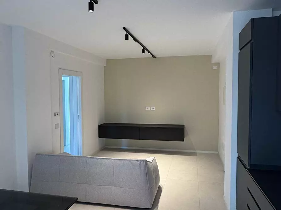 Immagine 6 di Appartamento in vendita  a San Benedetto Del Tronto