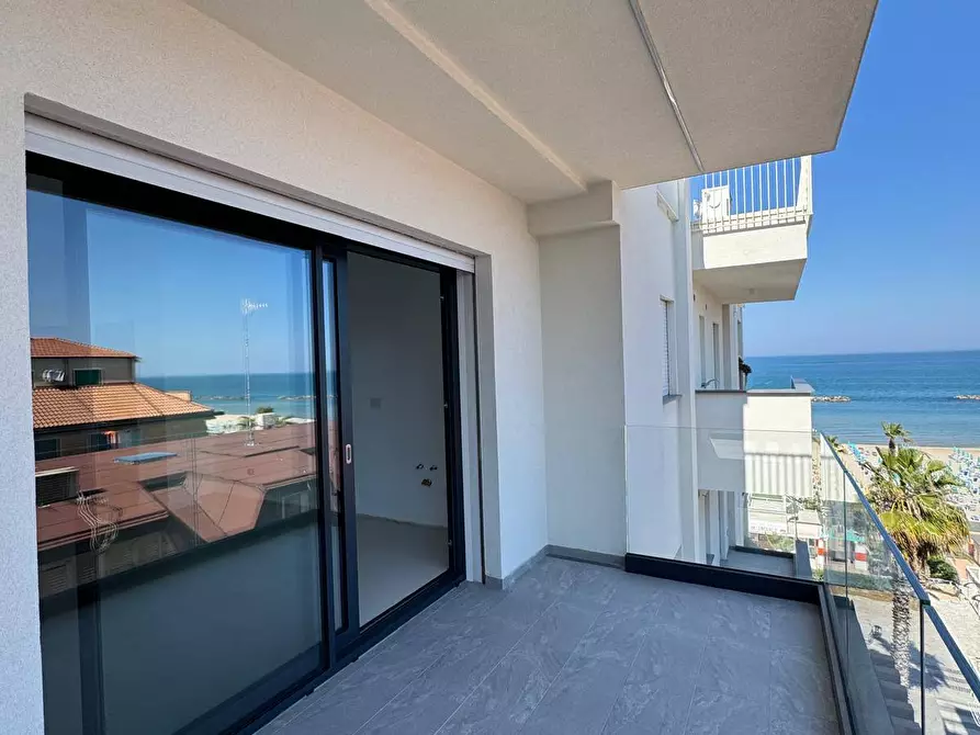 Immagine 2 di Appartamento in vendita  a San Benedetto Del Tronto