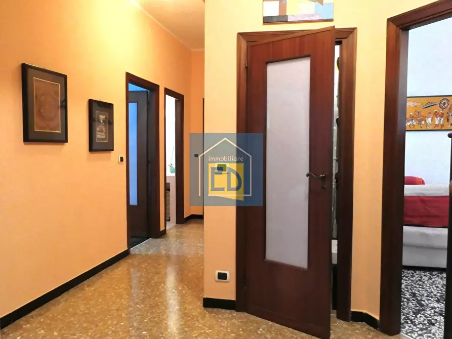 Immagine 3 di Appartamento in vendita  in Via Francesco Mignone 40 a Savona