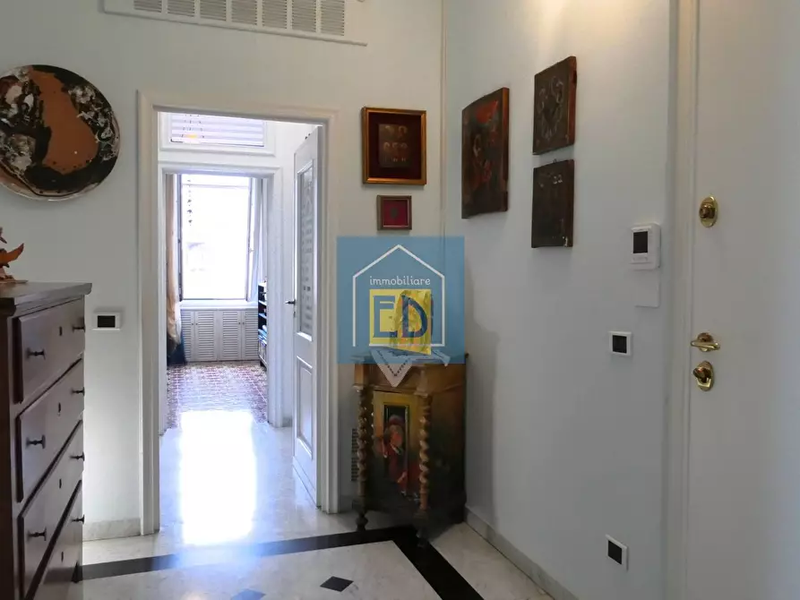 Immagine 2 di Appartamento in vendita  a Savona