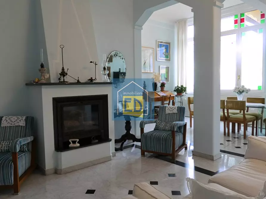 Immagine 5 di Appartamento in vendita  a Savona