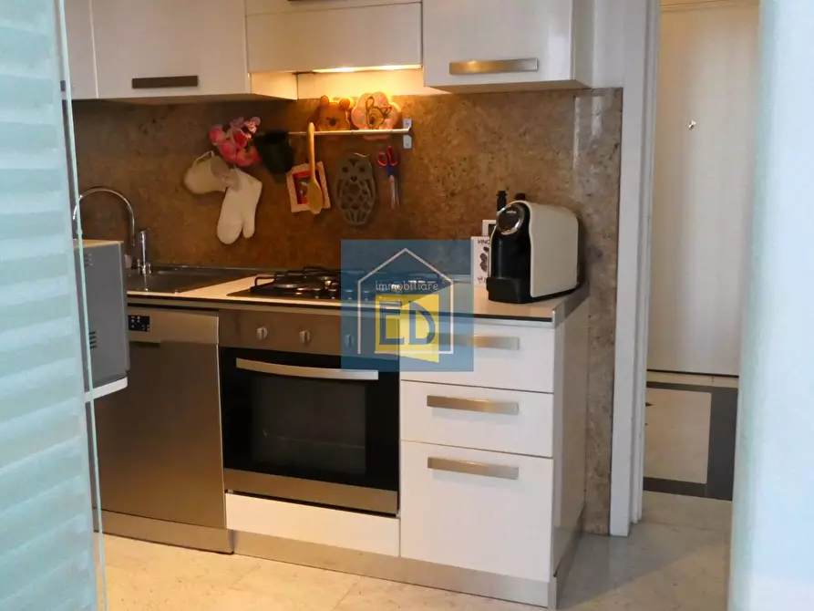 Immagine 25 di Appartamento in vendita  a Savona