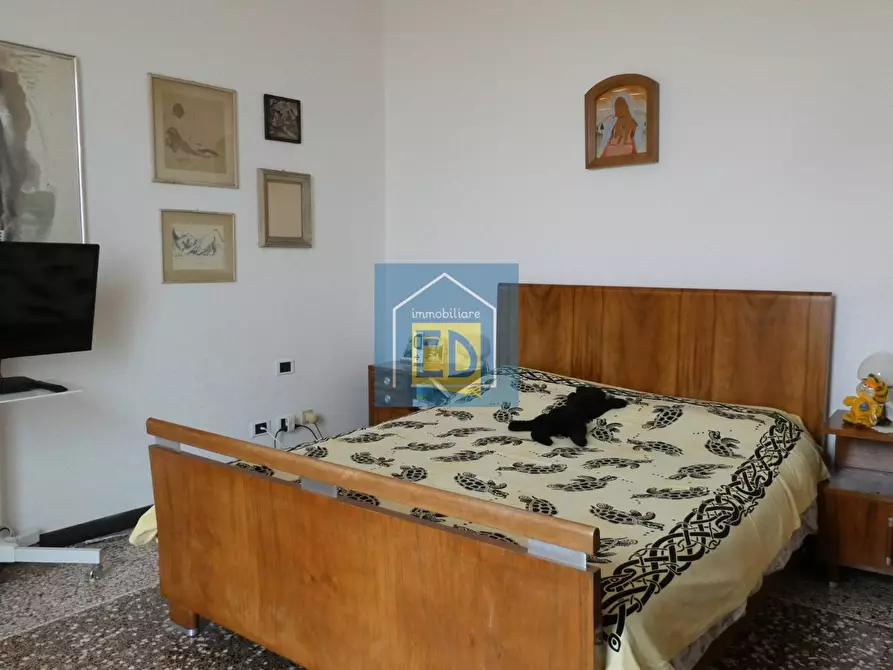 Immagine 41 di Appartamento in vendita  a Savona