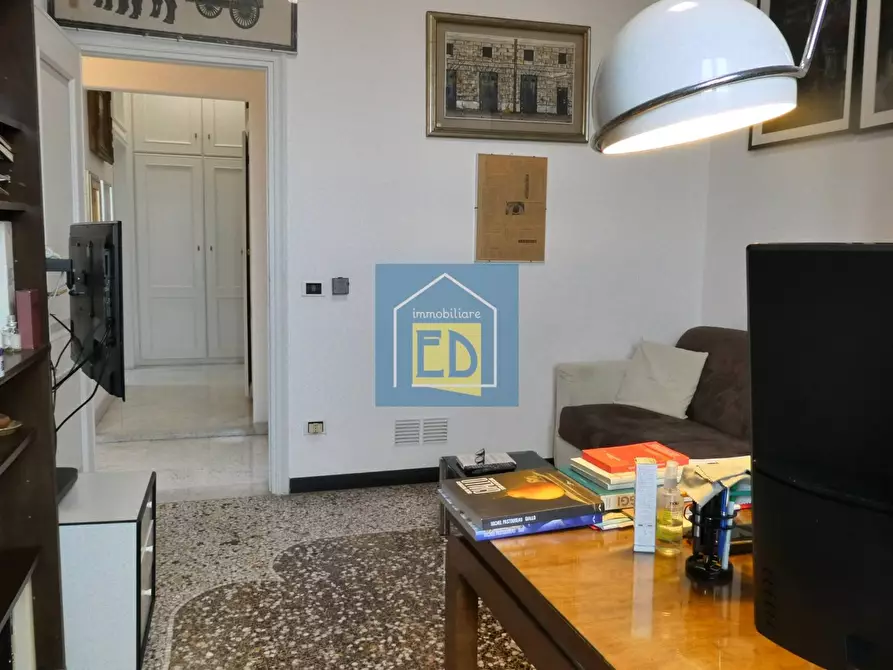 Immagine 47 di Appartamento in vendita  a Savona