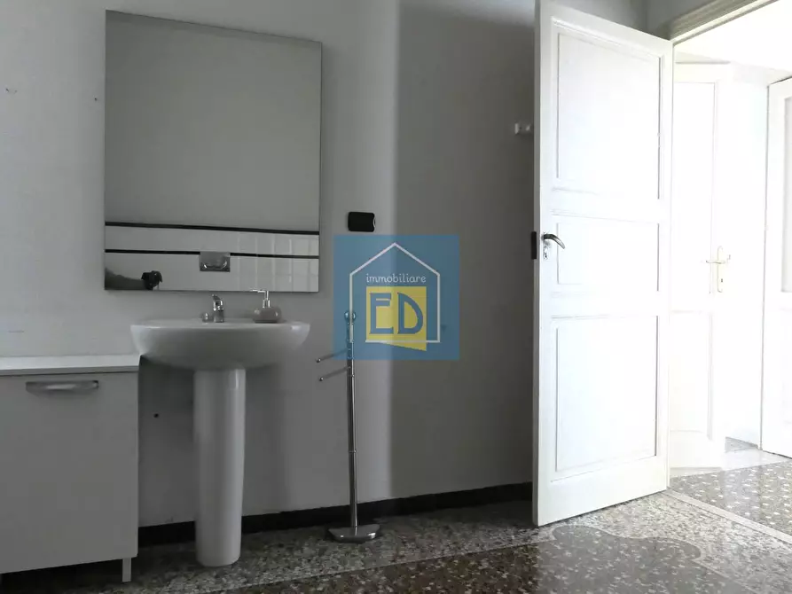 Immagine 49 di Appartamento   in Via Famagosta 21 a Savona