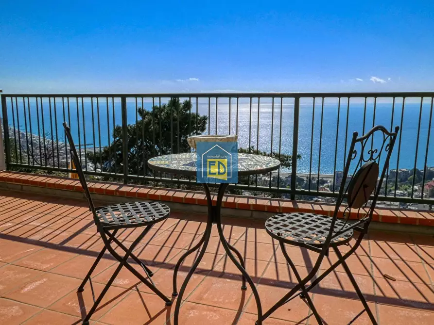 Immagine 13 di Appartamento in vendita  in Via Poggio dell'orizzonte a Albissola Marina