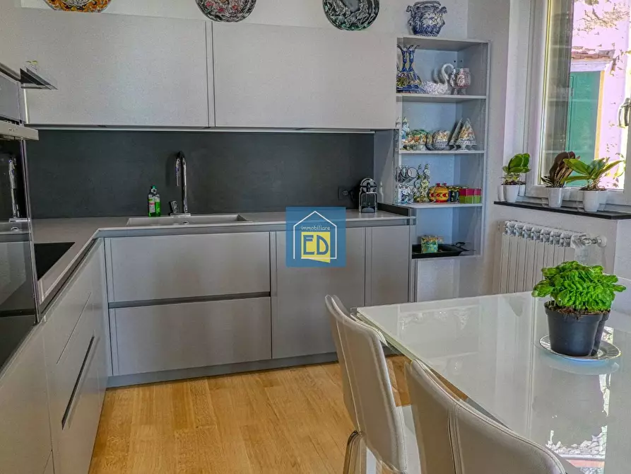 Immagine 27 di Appartamento in vendita  in Via Poggio dell'orizzonte a Albissola Marina