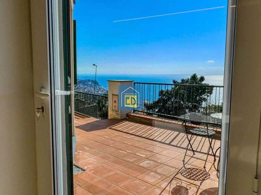 Immagine 34 di Appartamento in vendita  in Via Poggio dell'orizzonte a Albissola Marina