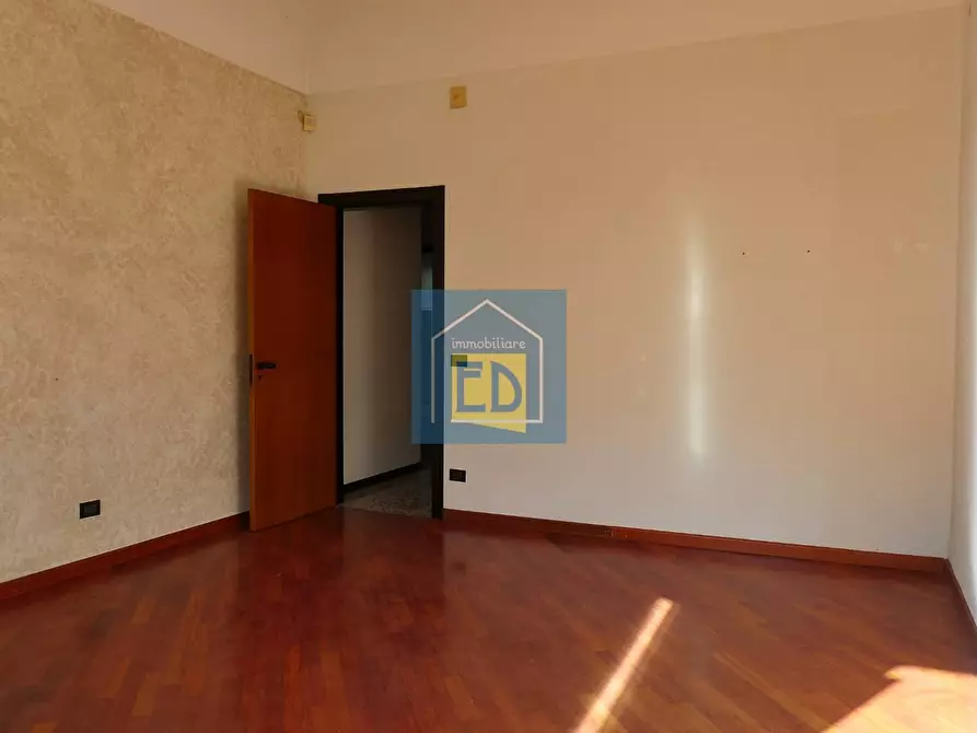 Immagine 2 di Appartamento in vendita  in Piazza Sisto IV 1 a Savona