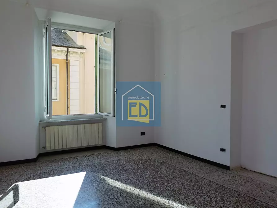 Immagine 5 di Appartamento in vendita  in Piazza Sisto IV 1 a Savona