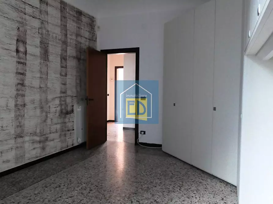 Immagine 12 di Appartamento in vendita  in Piazza Sisto IV 1 a Savona