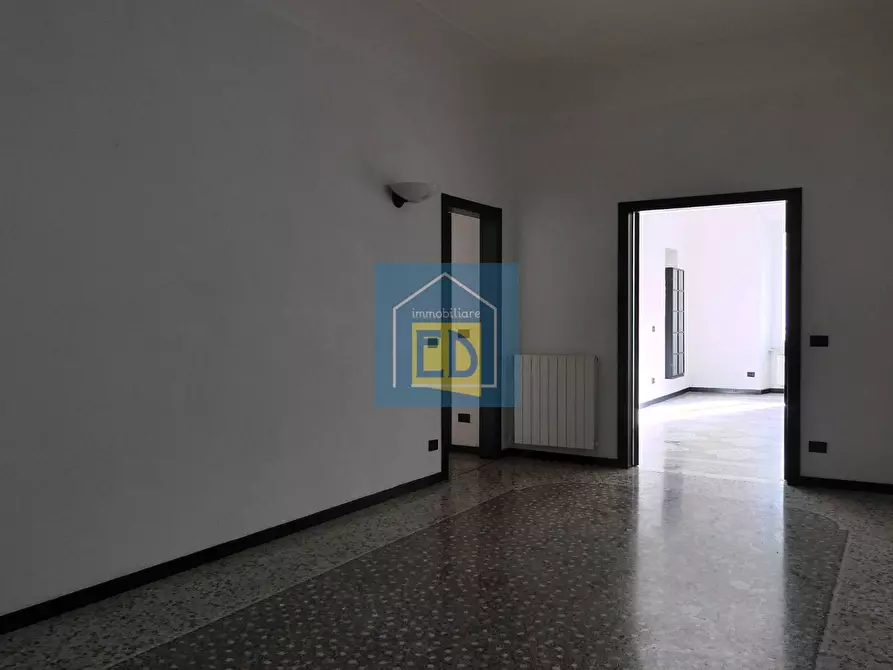 Immagine 26 di Appartamento in vendita  in Piazza Sisto IV 1 a Savona