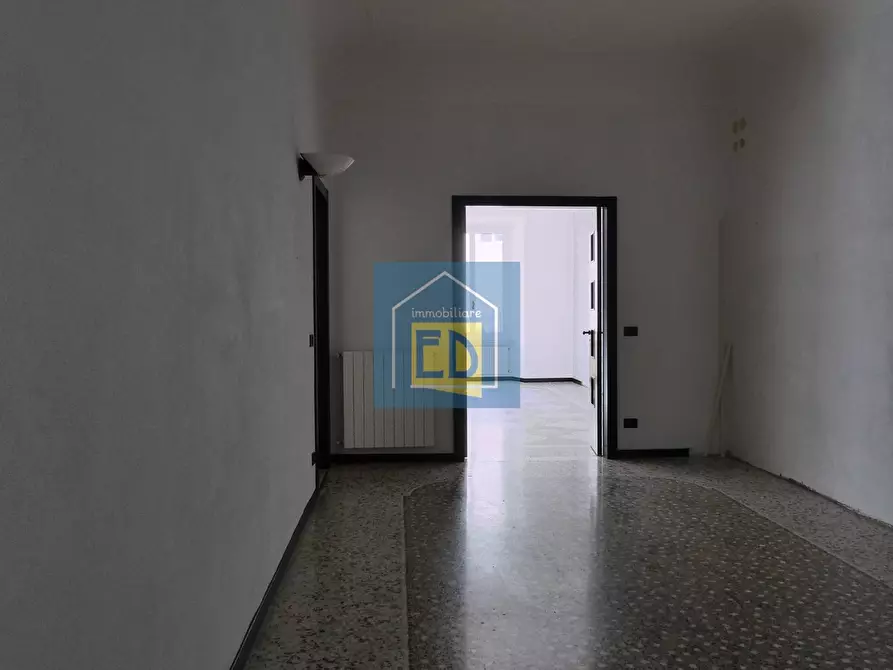 Immagine 27 di Appartamento in vendita  in Piazza Sisto IV 1 a Savona