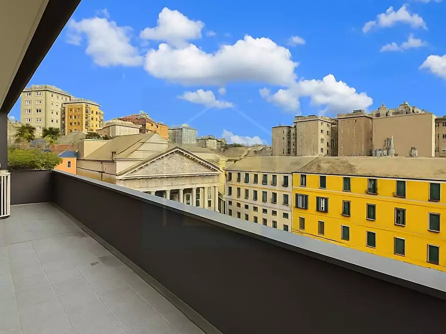 Immagine 11 di Appartamento in affitto  in Piazza Armando Diaz a Savona