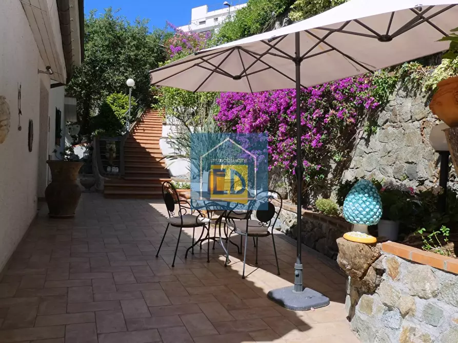 Immagine 11 di Villa in vendita  in Via Poggio dell'Orizzonte 65 a Albissola Marina