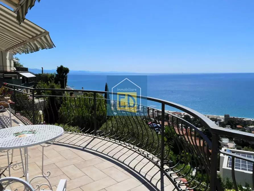 Immagine 12 di Villa in vendita  in Via Poggio dell'Orizzonte 65 a Albissola Marina