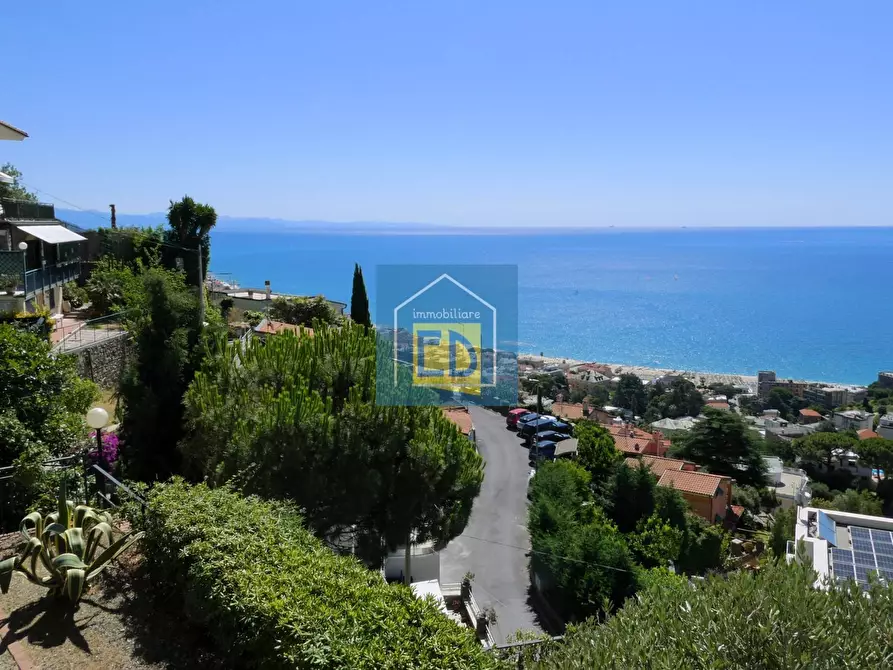 Immagine 13 di Villa in vendita  in Via Poggio dell'Orizzonte 65 a Albissola Marina