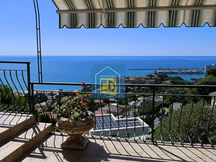 Immagine 14 di Villa in vendita  in Via Poggio dell'Orizzonte 65 a Albissola Marina