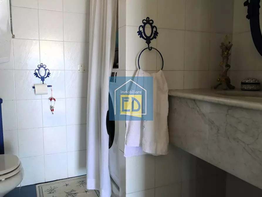 Immagine 26 di Villa in vendita  in Via Poggio dell'Orizzonte 65 a Albissola Marina