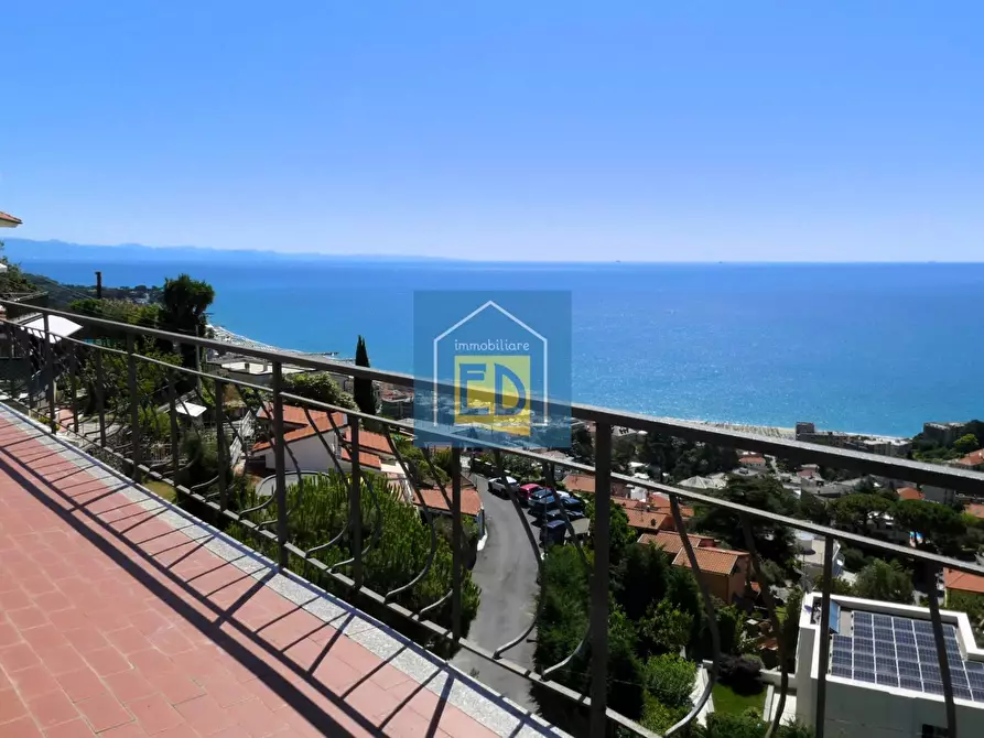 Immagine 37 di Villa in vendita  in Via Poggio dell'Orizzonte 65 a Albissola Marina