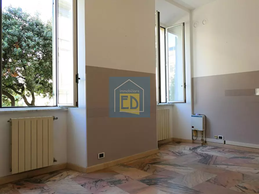 Immagine 3 di Ufficio in affitto  a Savona