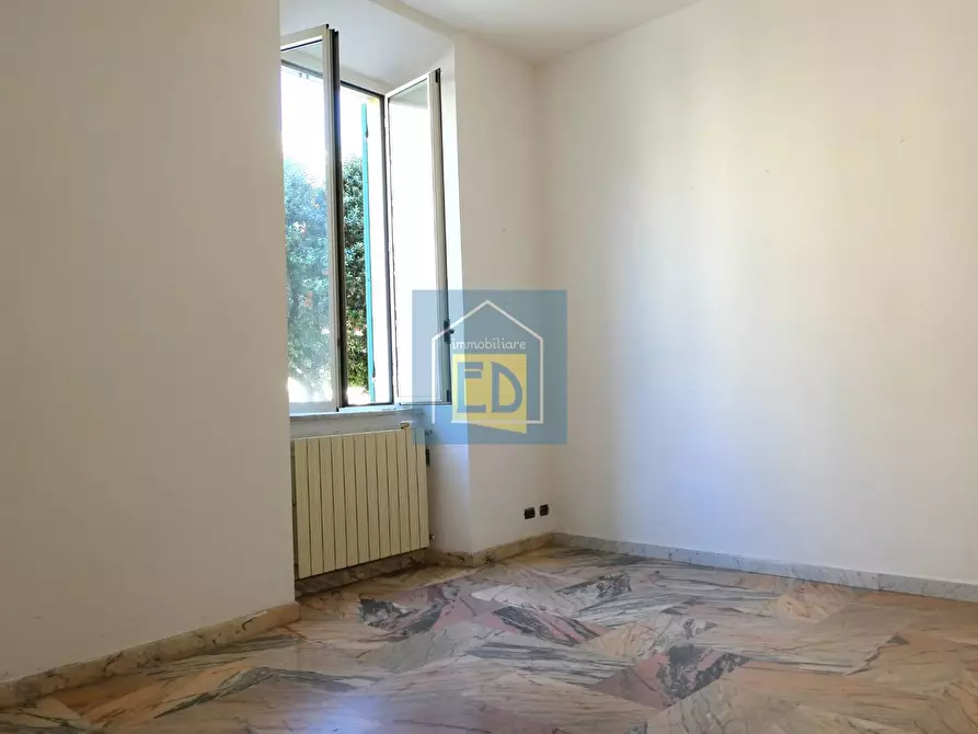 Immagine 10 di Ufficio in affitto  a Savona