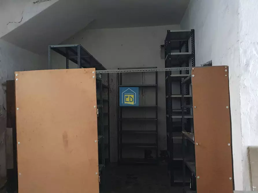 Immagine 6 di Magazzino in vendita  in Via Maria Solari 2 a Savona